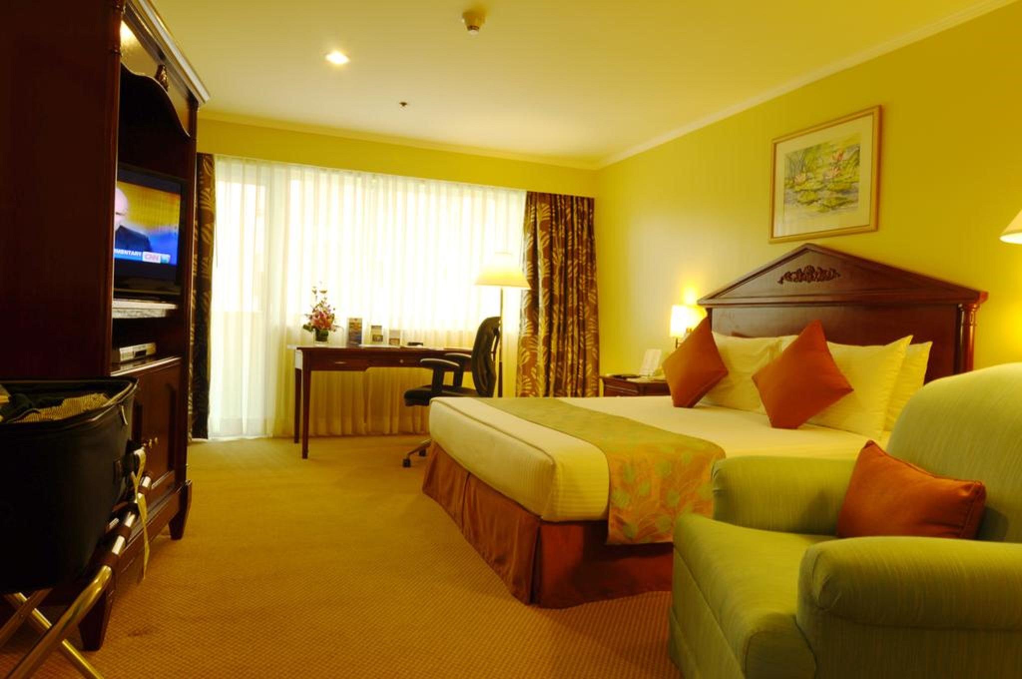 Oxford Suites Makati Makati City Exterior photo